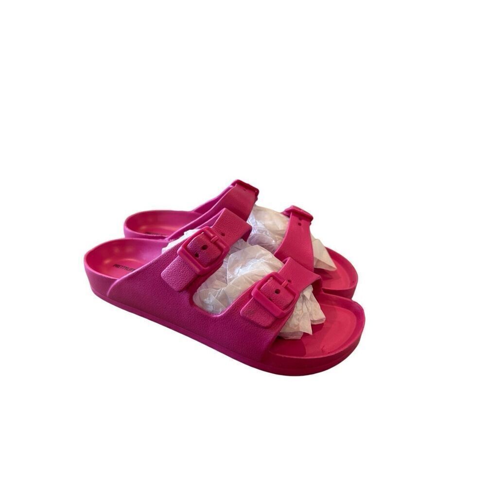 NWT Prettylittlething Rubber Buckle Footbed Sandals Bright Pink Size 7 Wide